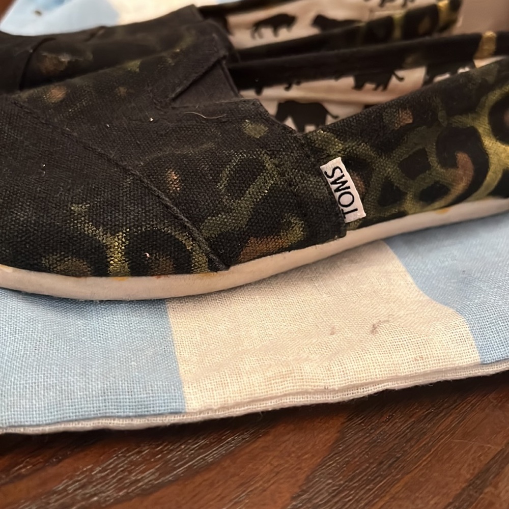 Hand painted customized - Picture 2 of 2